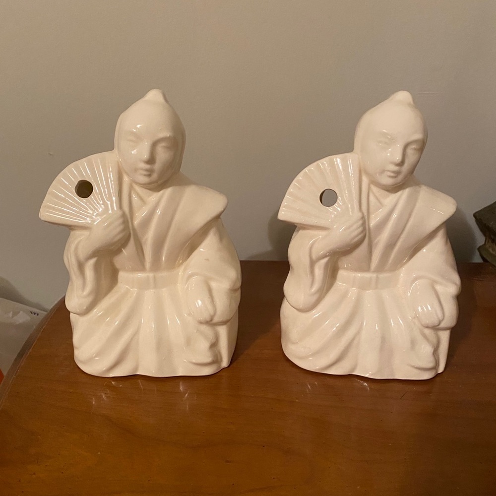 •Vintage• Pair of Geisha Planters